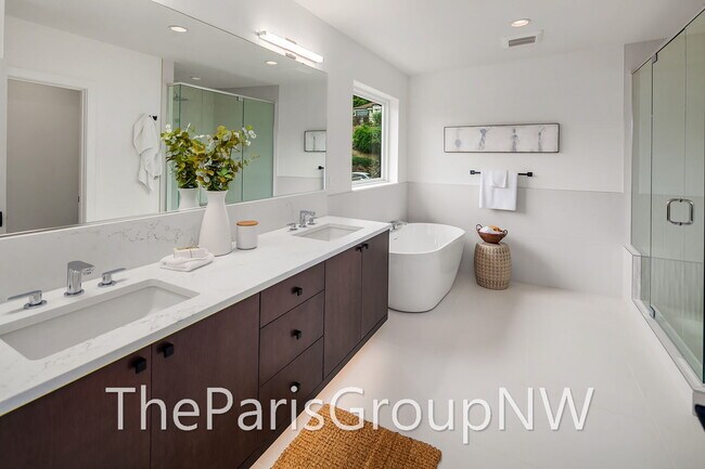 Building Photo - Absolutely Stunning 5br/4404sf Modern Magnolia Luxury