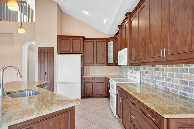 Building Photo - Amazing 4 Bedroom, 3 Bath home plus large 21'x11' loft located in Parkland Isles!