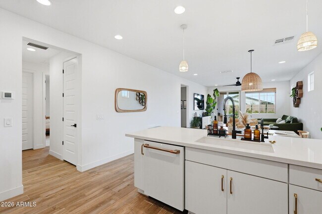 Building Photo - 5714 S Veneto