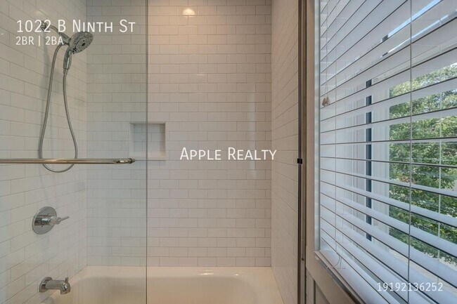 Building Photo - 1022 9th St