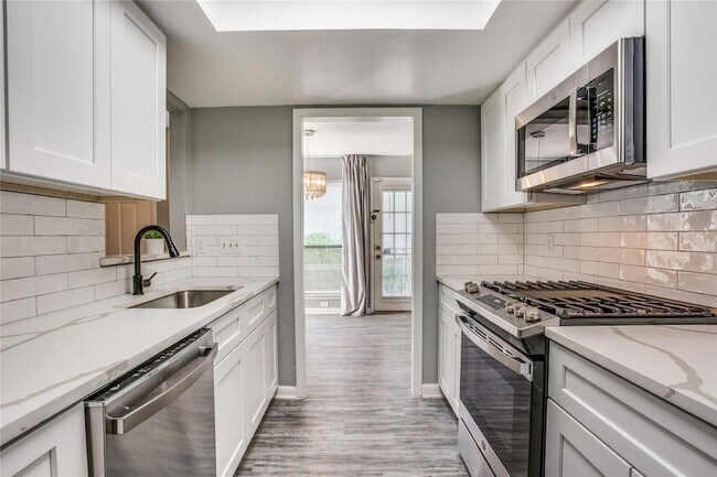 Building Photo - 3205 Twinberry Cove