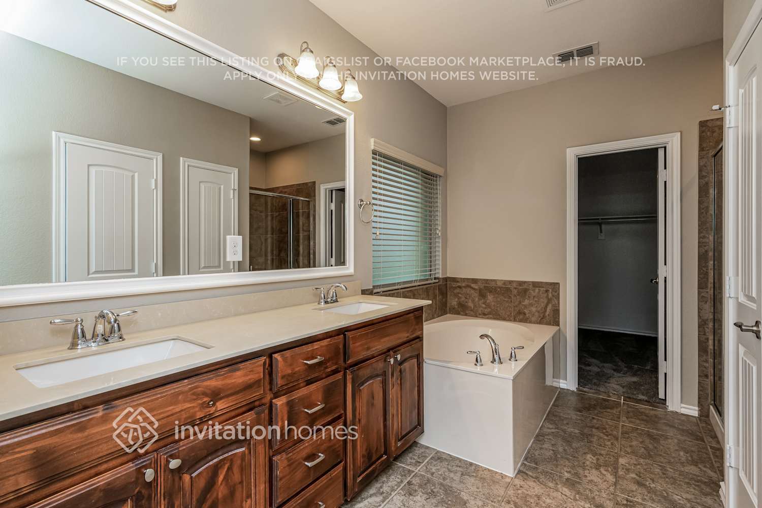 Building Photo - 3317 Tamarack Ln