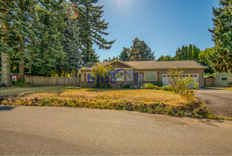 Building Photo - 10626 NE Knott St
