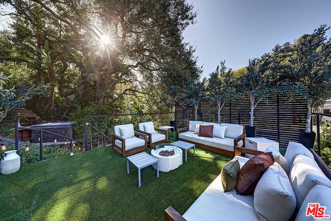 Building Photo - 8326 Ridpath Dr