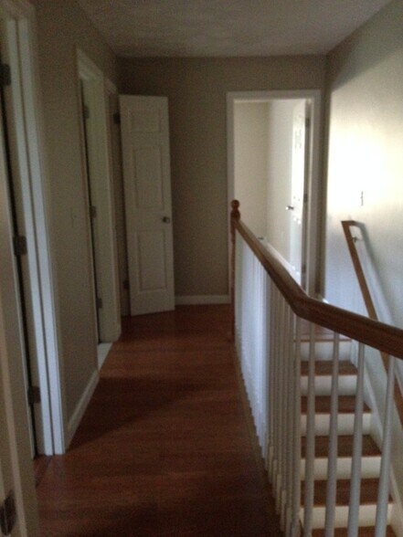 Building Photo - 34 Smith Ave