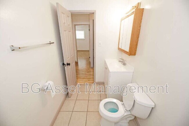 Building Photo - 1640 Barrus Ave