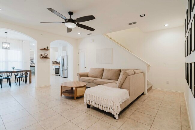 Building Photo - 5704 Montevista Dr