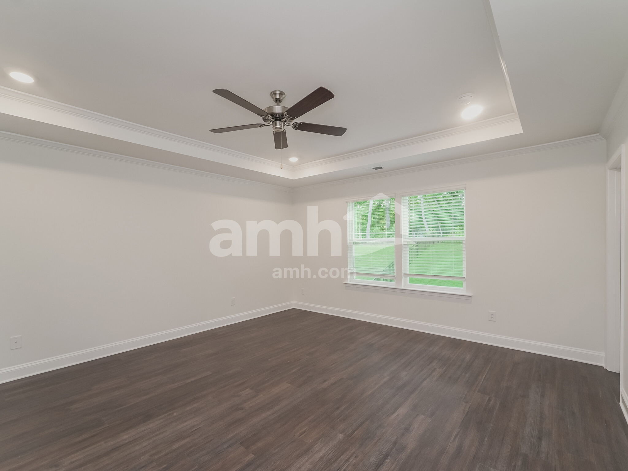 Building Photo - 637 Rivermist Dr