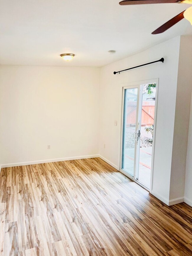 Building Photo - Mid Century Bungalow in prime Clairemont location!