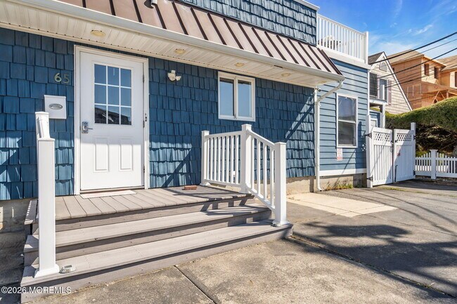 Building Photo - 65 Grand Central Ave