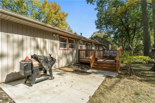 Building Photo - 7635 W 114th Ter