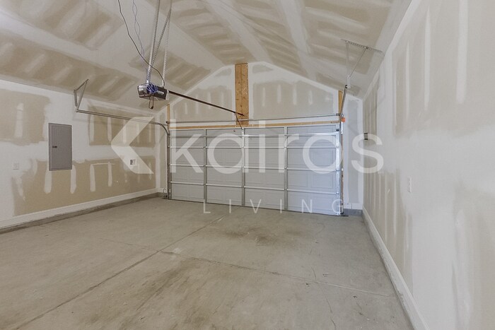 Building Photo - 105 Mountain Holly Rd
