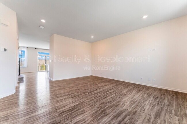 Building Photo - 596 Cimmaron Cir