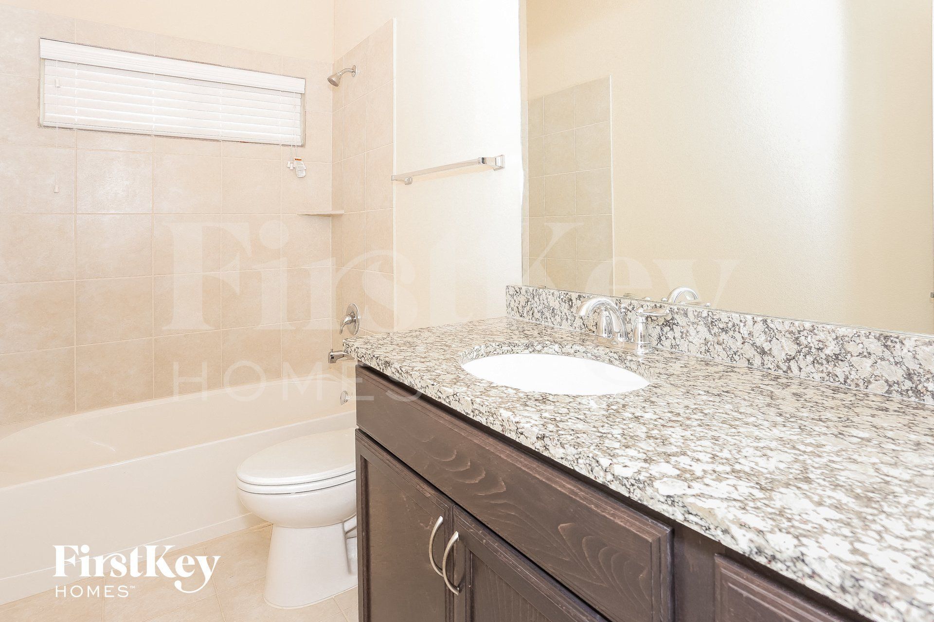 Building Photo - 921 Lake Cypress Ln