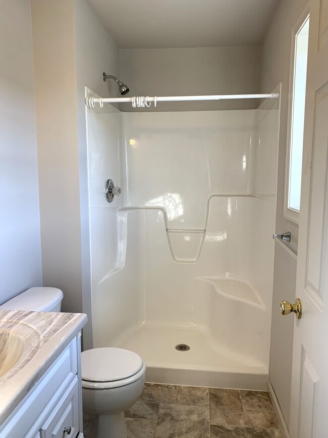 Building Photo - Make This Beautiful 3-Bedroom Townhouse Yo...