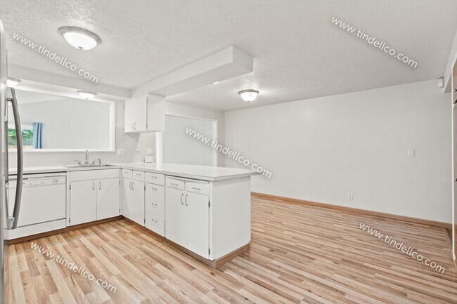 Building Photo - Gladstone Charmer | 3 Bedroom 2 Bathroom H...