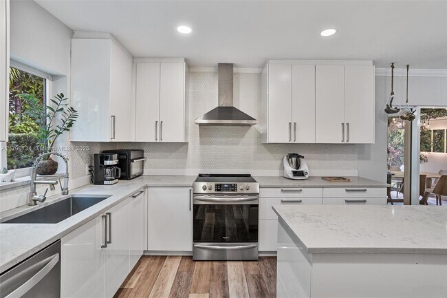 Building Photo - 4435 SW 13th St
