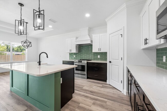 Building Photo - 3/2 Home in Grand Oaks