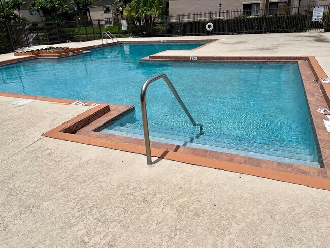 Building Photo - 2796 S University Dr