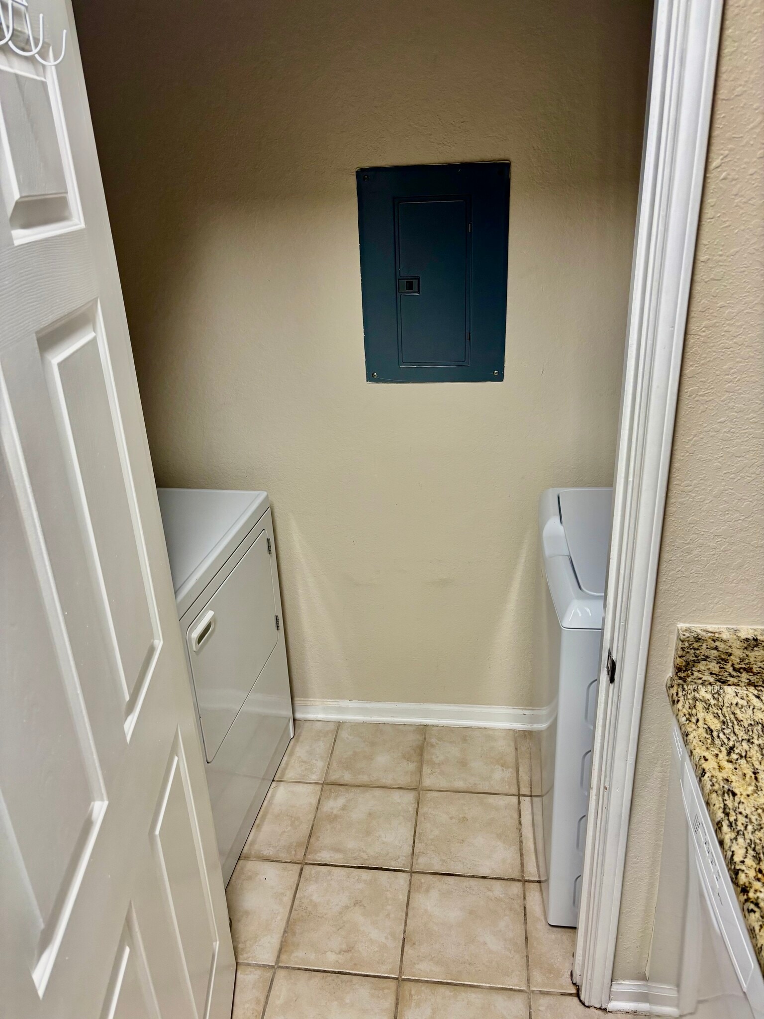 Building Photo - 1216 S Missouri Ave