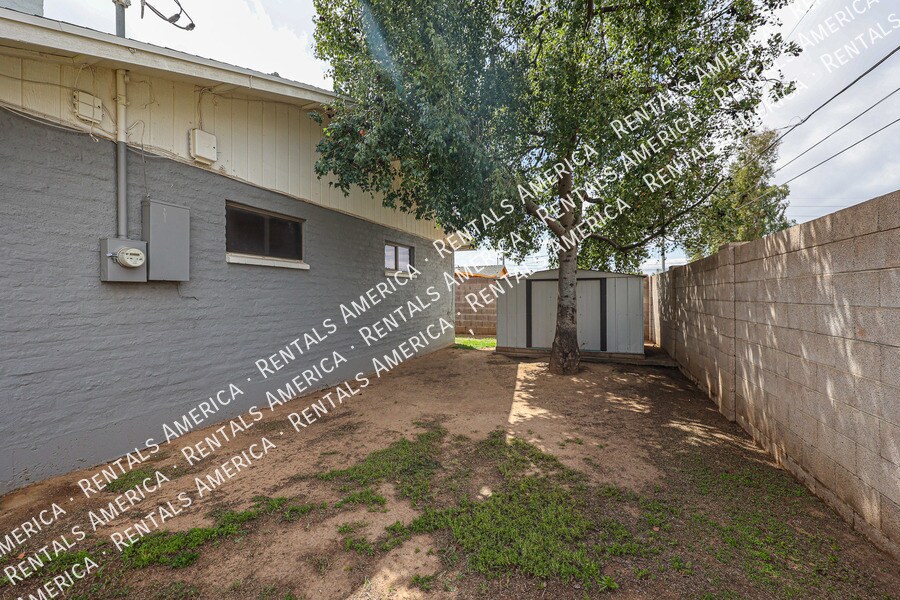 Building Photo - 12648 N 32nd Ave