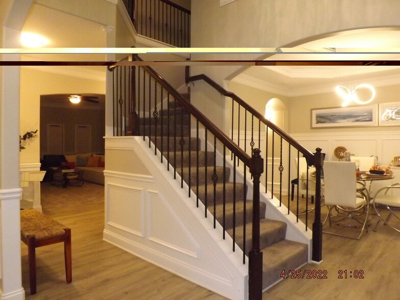 Entryway - 2677 Muskeg Ct SW