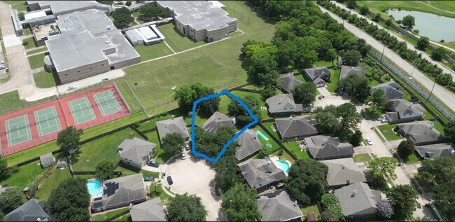 Building Photo - 17122 Canterbury Green Ct