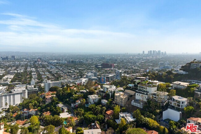 Building Photo - 8435 Franklin Ave