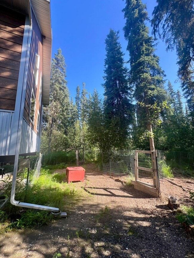 Building Photo - 2715 Tall Spruce Rd