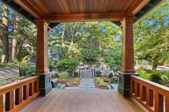 Building Photo - Stunning 1909 Craftsman w/ AC in Coveted Capitol Hill