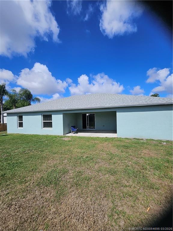 Building Photo - 1410 SW Flounder Ln