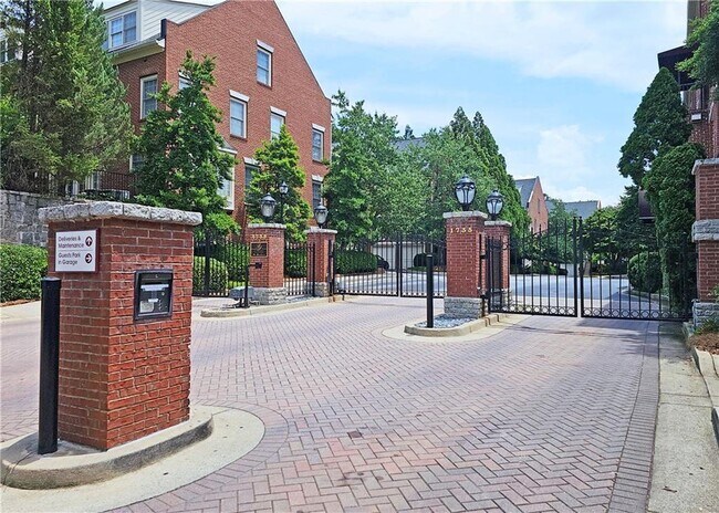 Building Photo - 1735 Peachtree St NE
