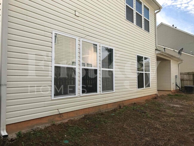 Building Photo - 311 Azalea Loop