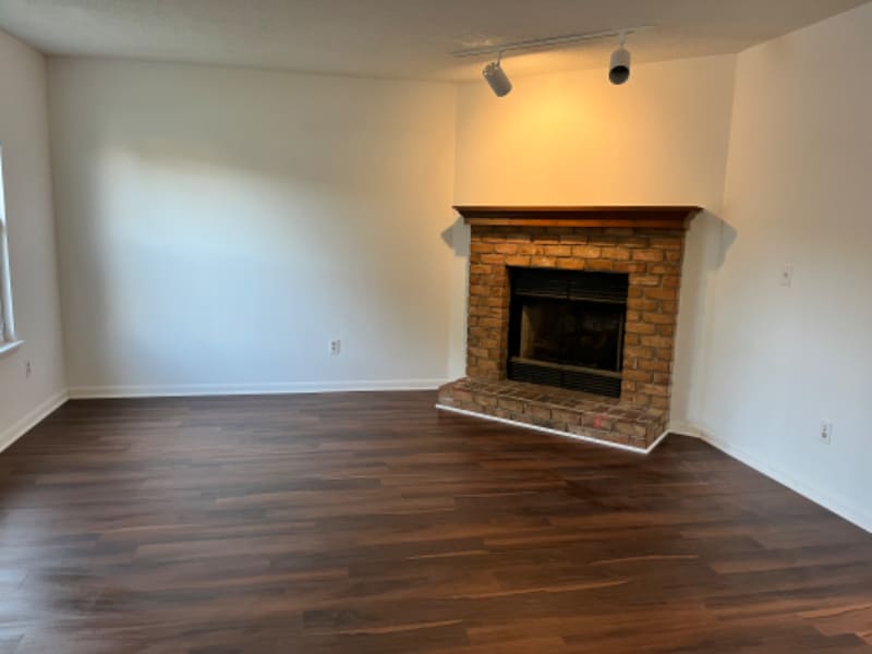 Building Photo - 1334 Bellshire Terrace Dr