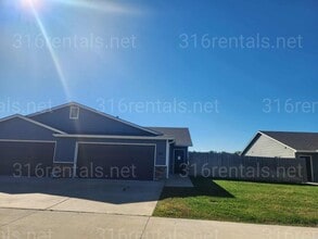 Building Photo - 1813 E 69th Ct N