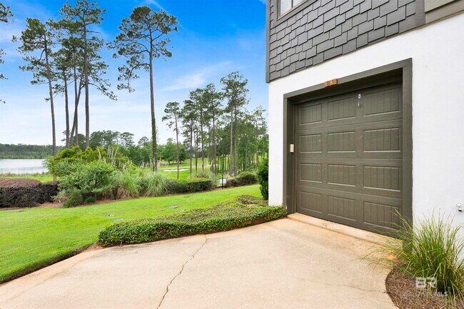 Building Photo - 32491 Water View Dr E