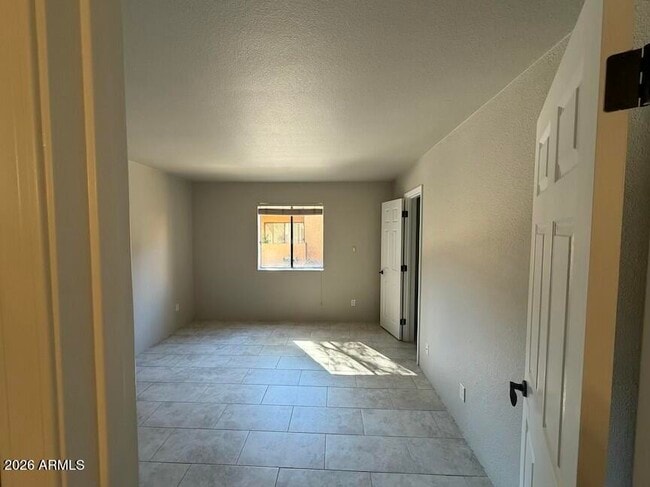 Building Photo - 8500 E Indian School Rd