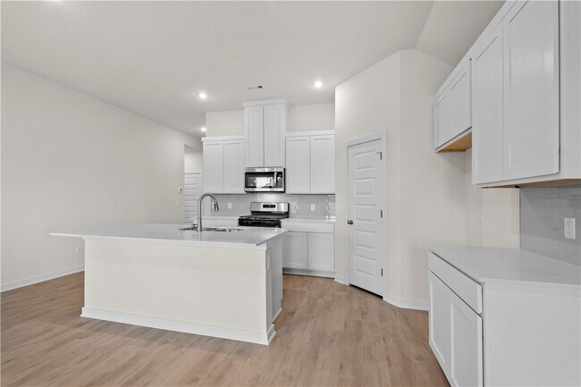 Building Photo - 391 W Branta St