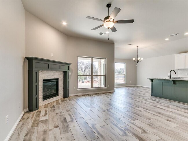 Building Photo - 12028 Rockbed Dr