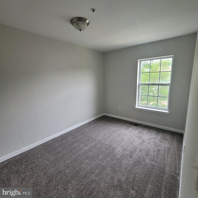 Building Photo - 3733 Monacco Ct