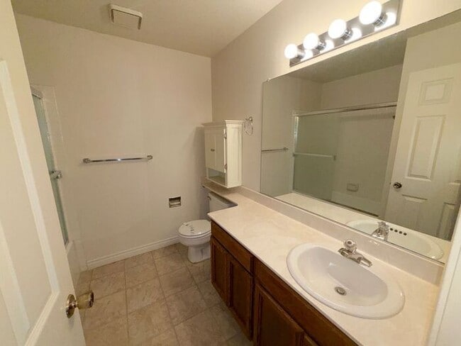 Building Photo - Rollin' on the River - Top Story Riverfront Condo