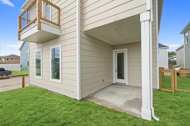 Building Photo - 9602 Valeca Dr