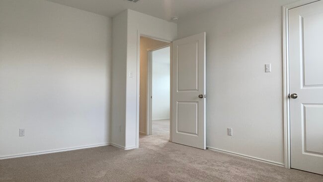 Building Photo - 4128 Home Place Rd