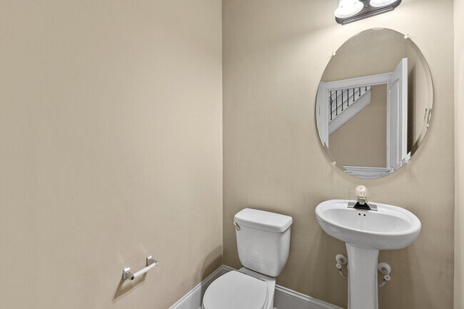 Building Photo - 1023 Iris Glen Dr