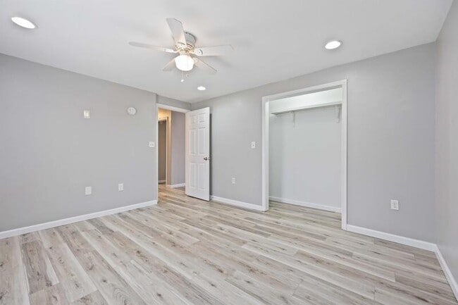 Building Photo - 1728 Connorvale Rd