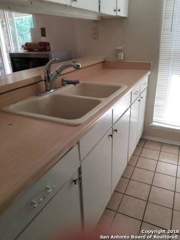 Building Photo - 3 br, 1.5 bath House - 6731 Red Bluff