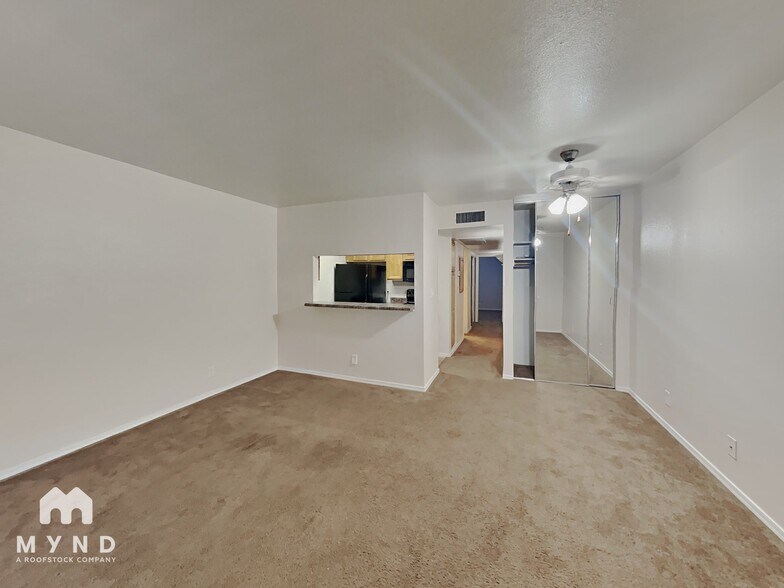 Building Photo - 14203 N 19th Ave