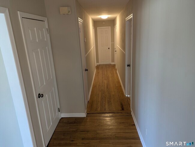 Building Photo - 67 Avery St