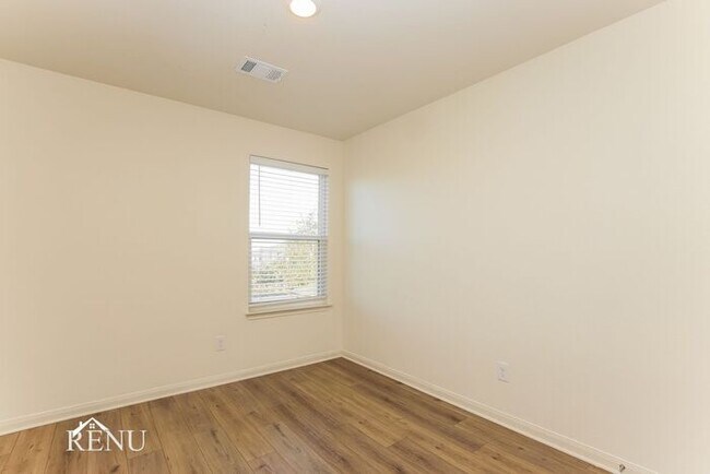 Building Photo - Coming Soon!