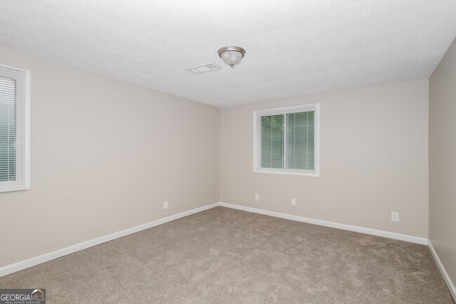 Building Photo - 5356 Olde St